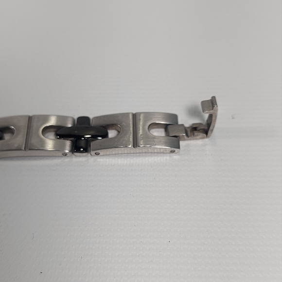 Stainless Steel Black Cross Inisex Link Bracelet - Picture 6 of 6